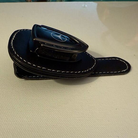 Mercedes Sunglass Holder for Car with Logo Black PU Leather NWT - Picture 5 of 10